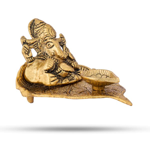 Ganapati Vilakku Metal