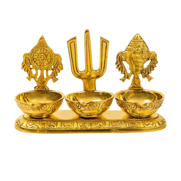 Traditional Brass Diya for Puja | Pooja Aarti | Arti Deepak Deepam Oil Lamp |Shangu Chakra Namah kuber Diya
